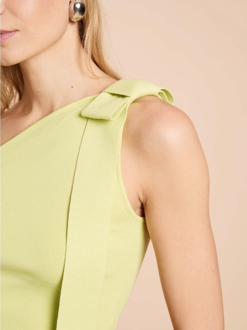 kourt Simone Green One-Shoulder Bow Knit Top