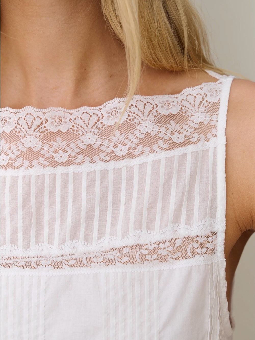 Sorella Iyla White Cotton Lace Mini Dress